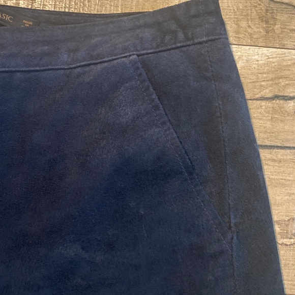 ZARA Navy Blue Wide-Leg Suede Culottes with Pockets Size Medium - Picture 6 of 16